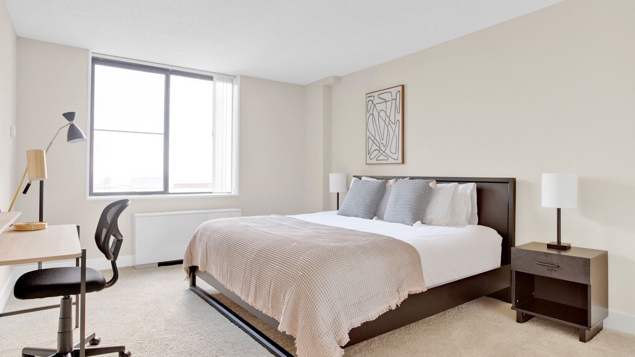 Photo of Bedroom in Crystal City