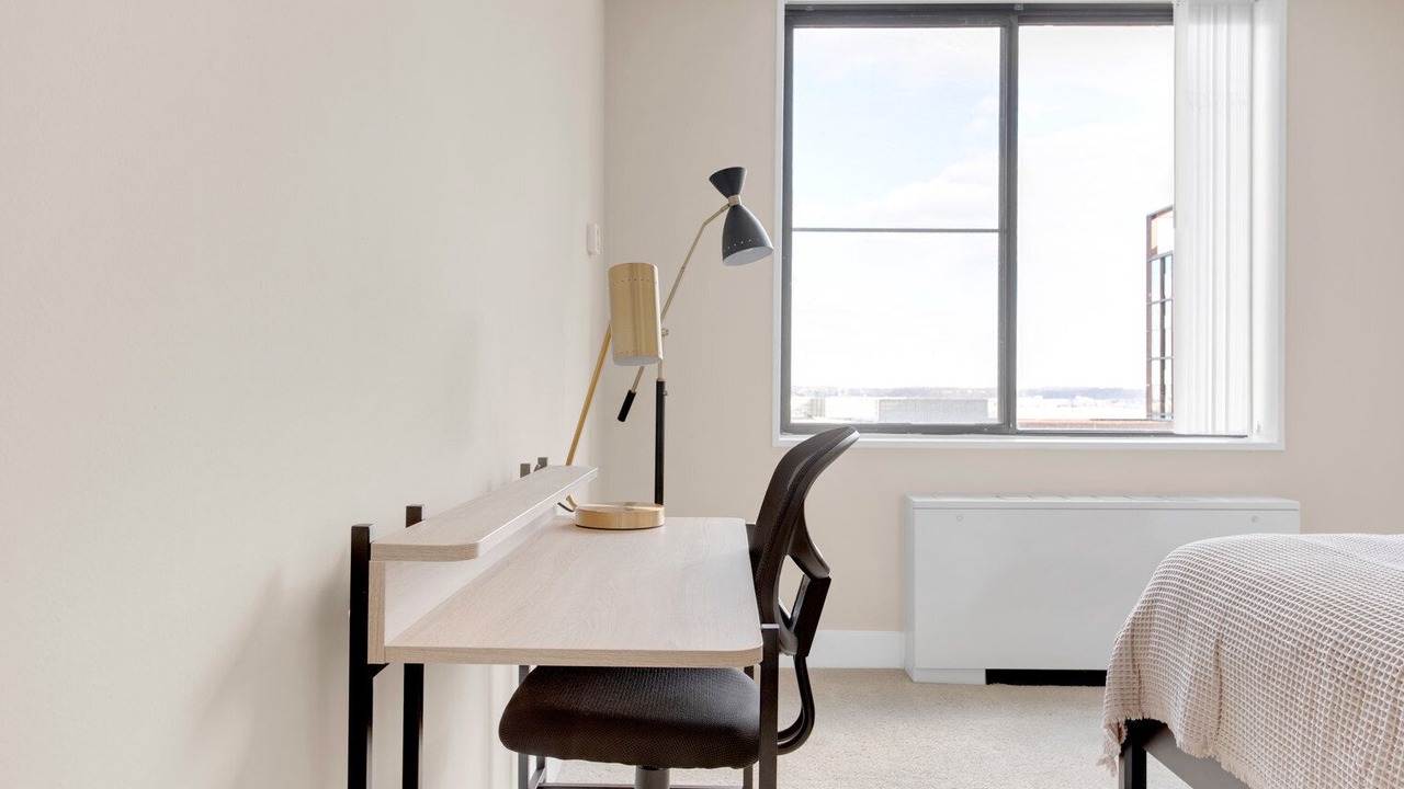 Photo of Bedroom in Crystal City