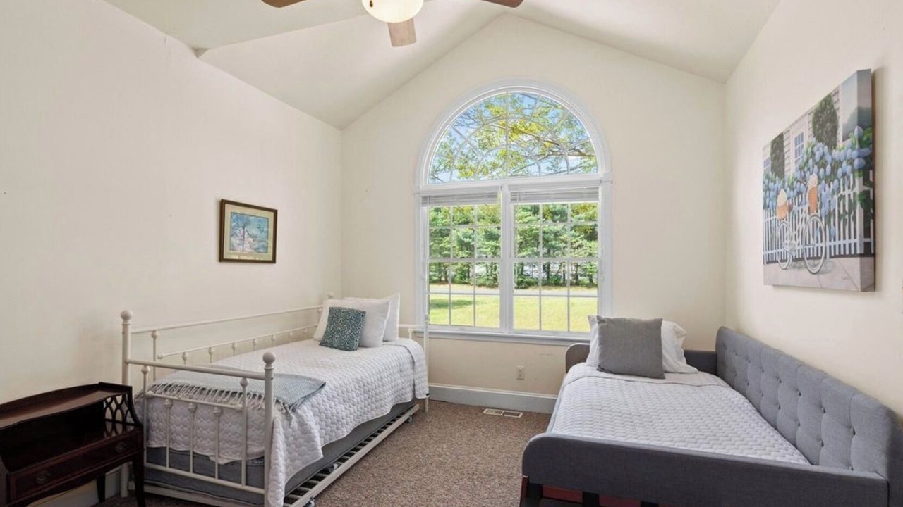 Photo of Bedroom in Secretary