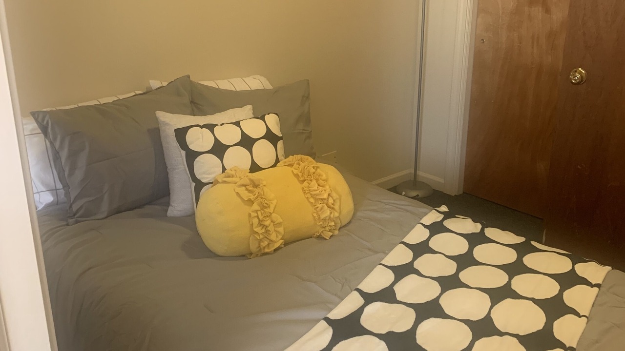 Photo of Bedroom in North Lawndale