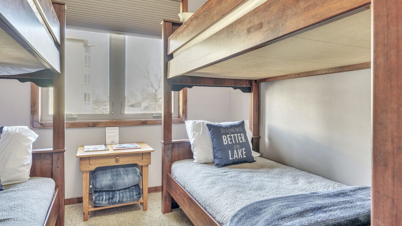 Photo of Bedroom in Arnolds Park