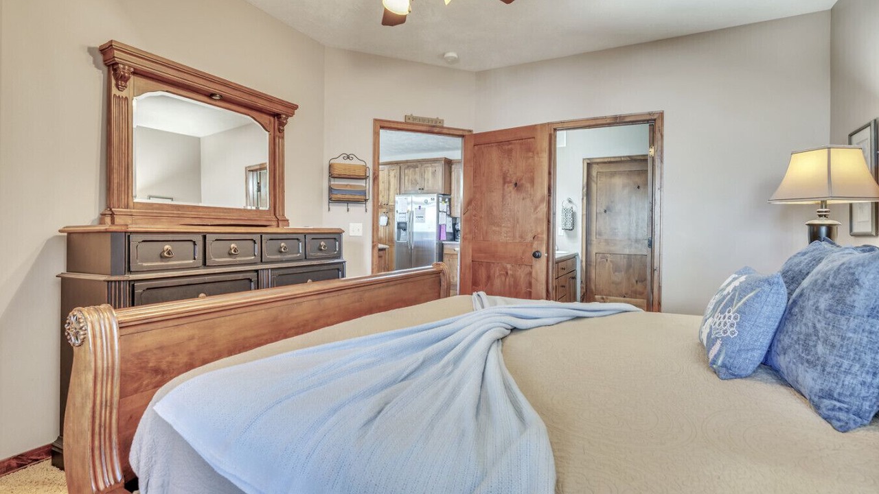Photo of Bedroom in Arnolds Park