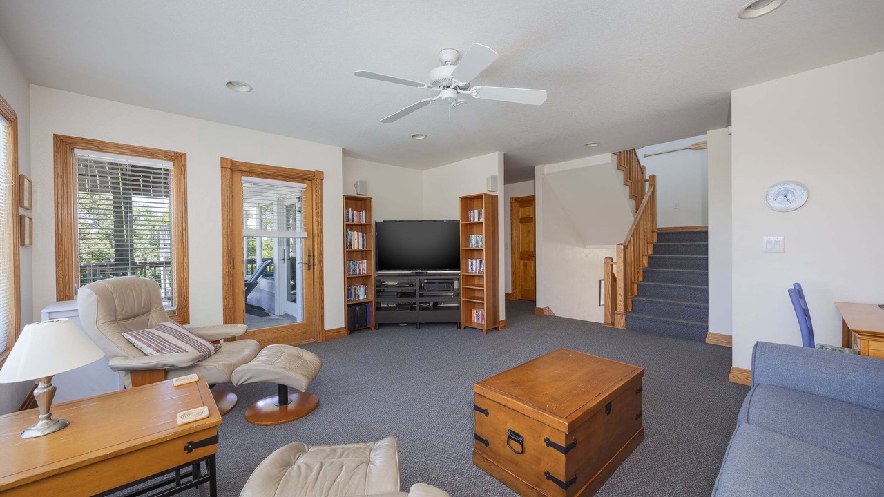 Photo of Livingroom in Monteray Shores