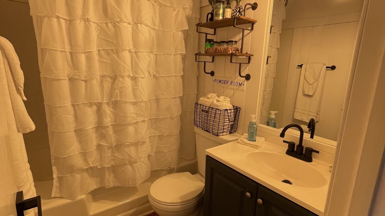 Photo of Bathroom in Waleska