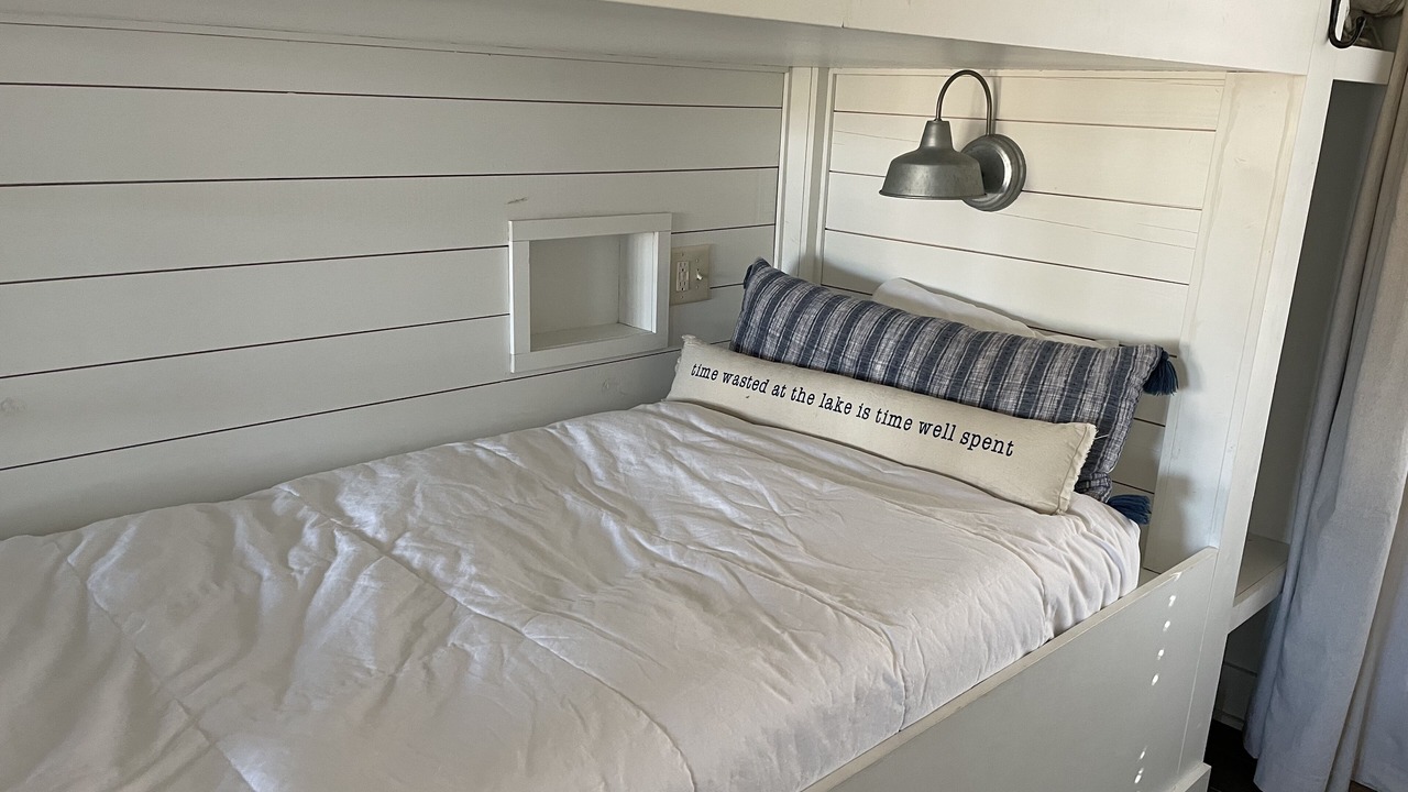 Photo of Bedroom in Dadeville