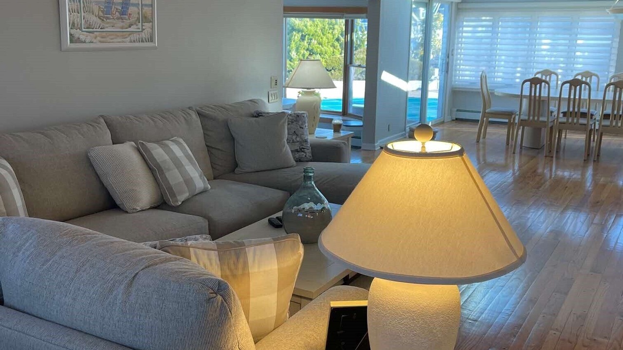 Photo of Livingroom in Mantoloking