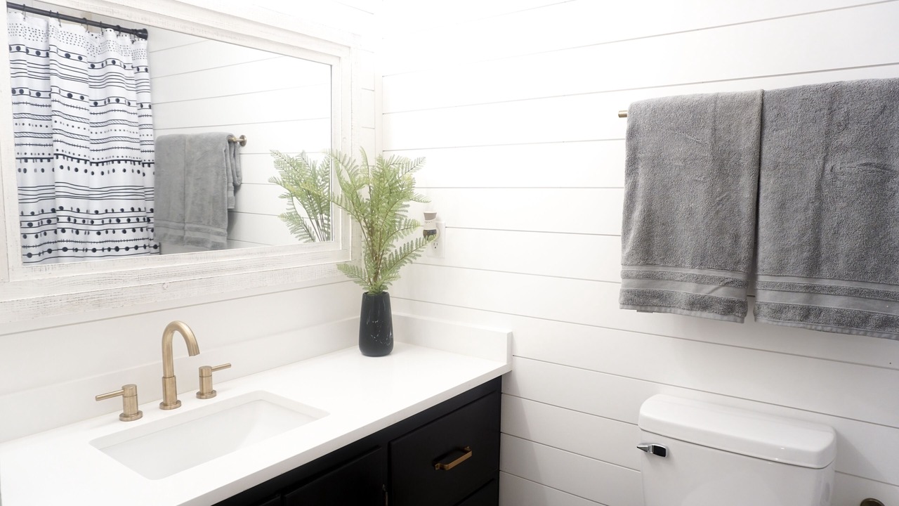 Photo of Bathroom in Currituck