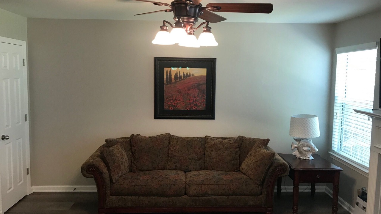 Photo of Livingroom in Canton