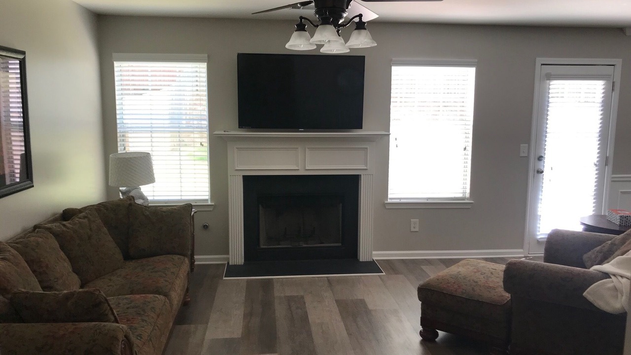 Photo of Livingroom in Canton