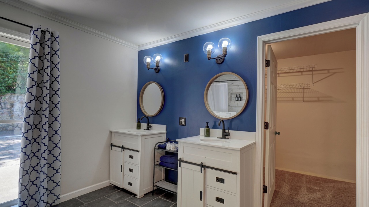 Photo of Bathroom in Rivertrace