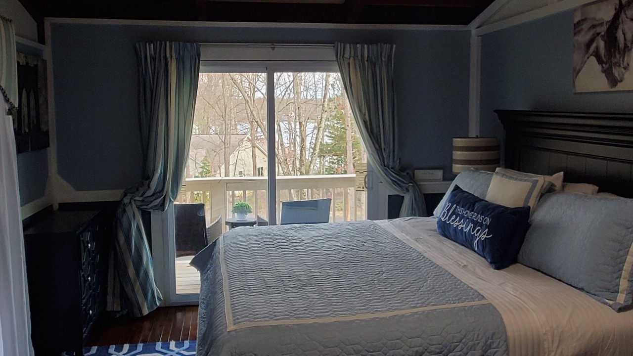 Photo of Bedroom in Lake of the Woods