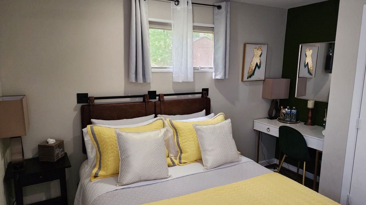 Photo of Bedroom in Lake of the Woods