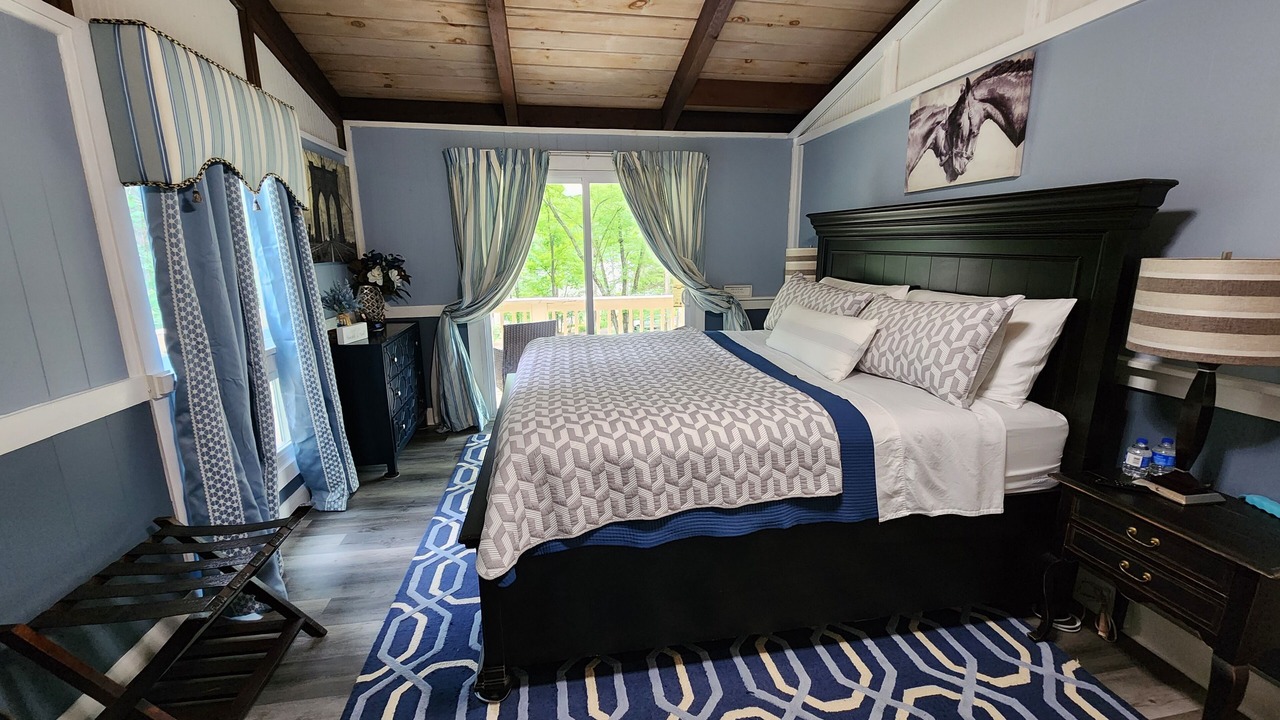 Photo of Bedroom in Lake of the Woods