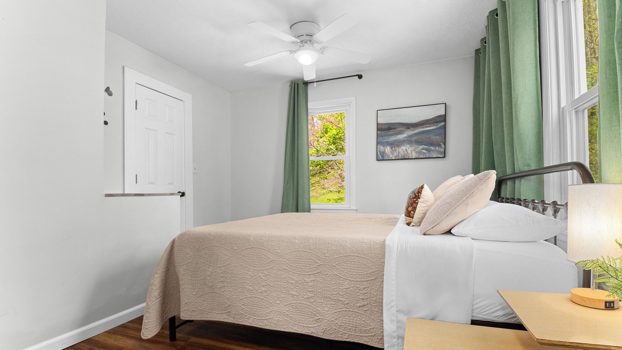Photo of Bedroom in Orange Prairie