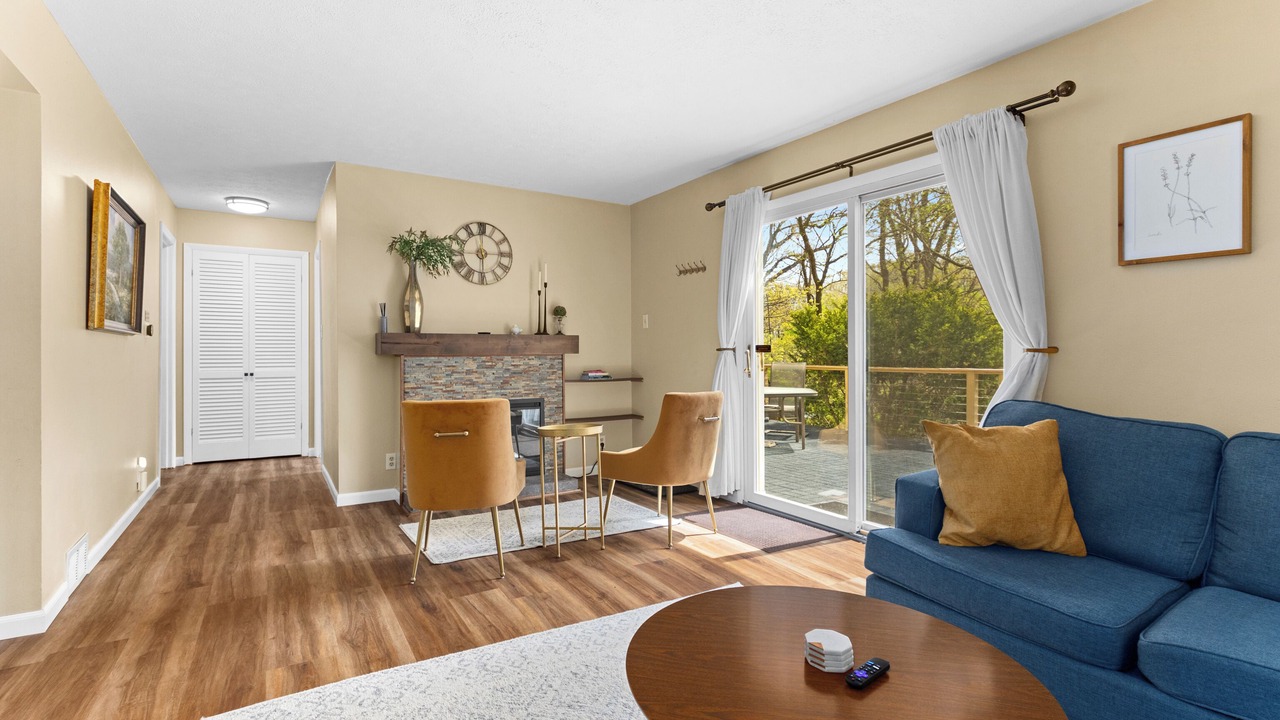 Photo of Livingroom in Orange Prairie