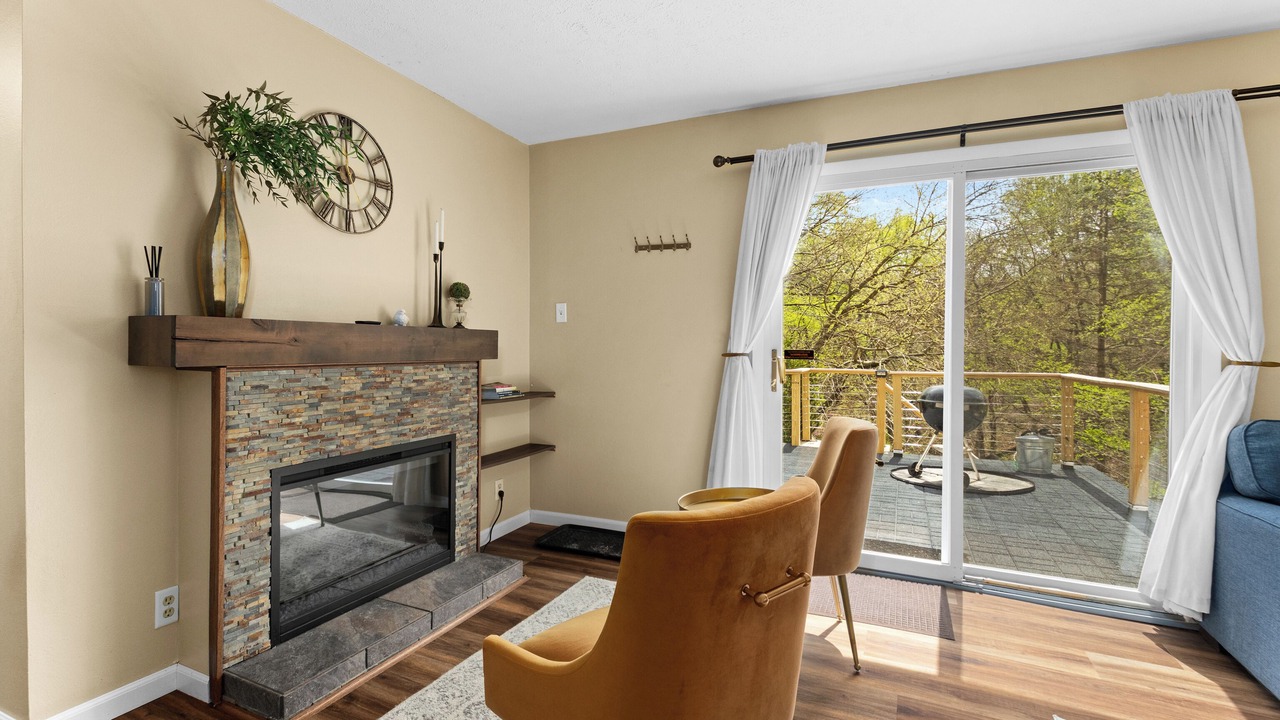 Photo of Livingroom in Orange Prairie