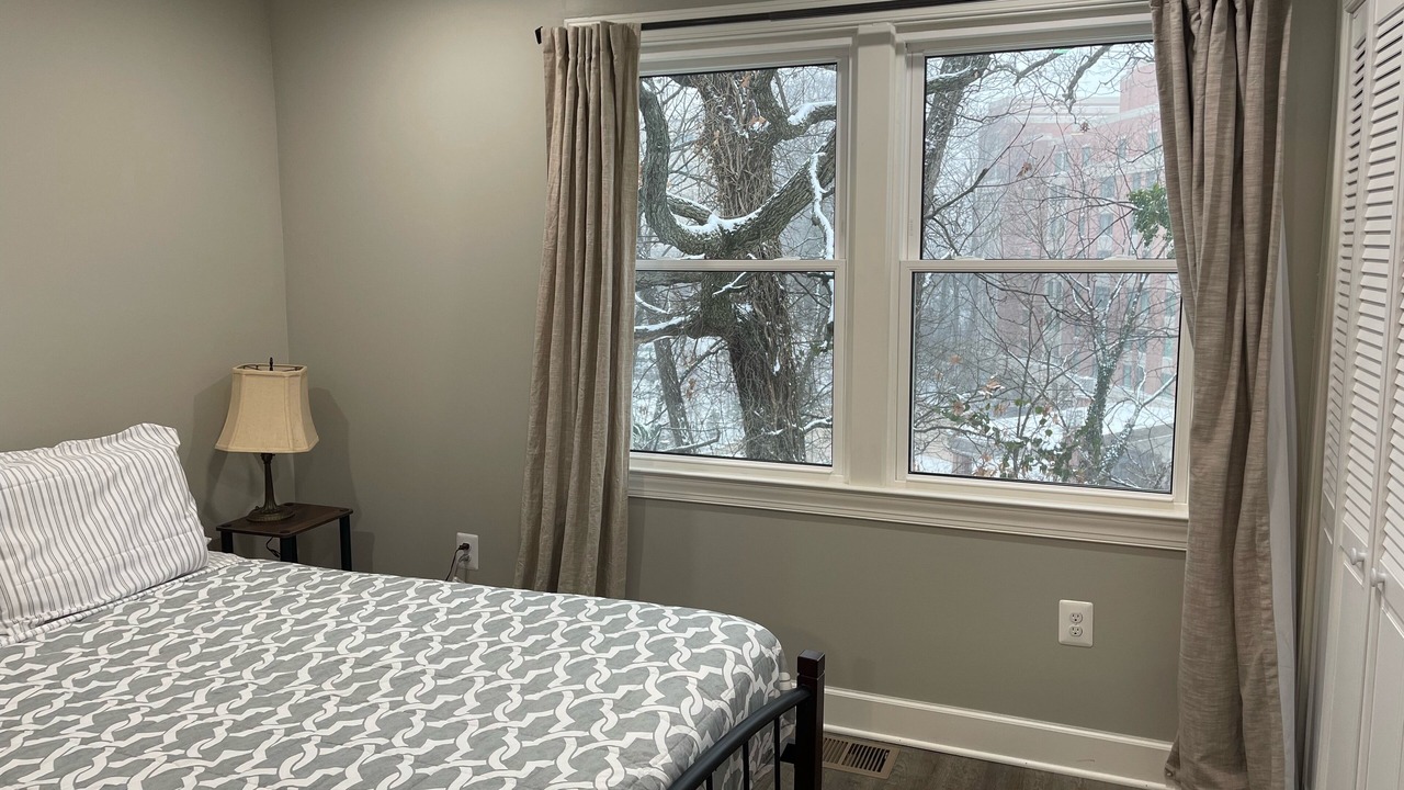 Photo of Bedroom in Rosslyn