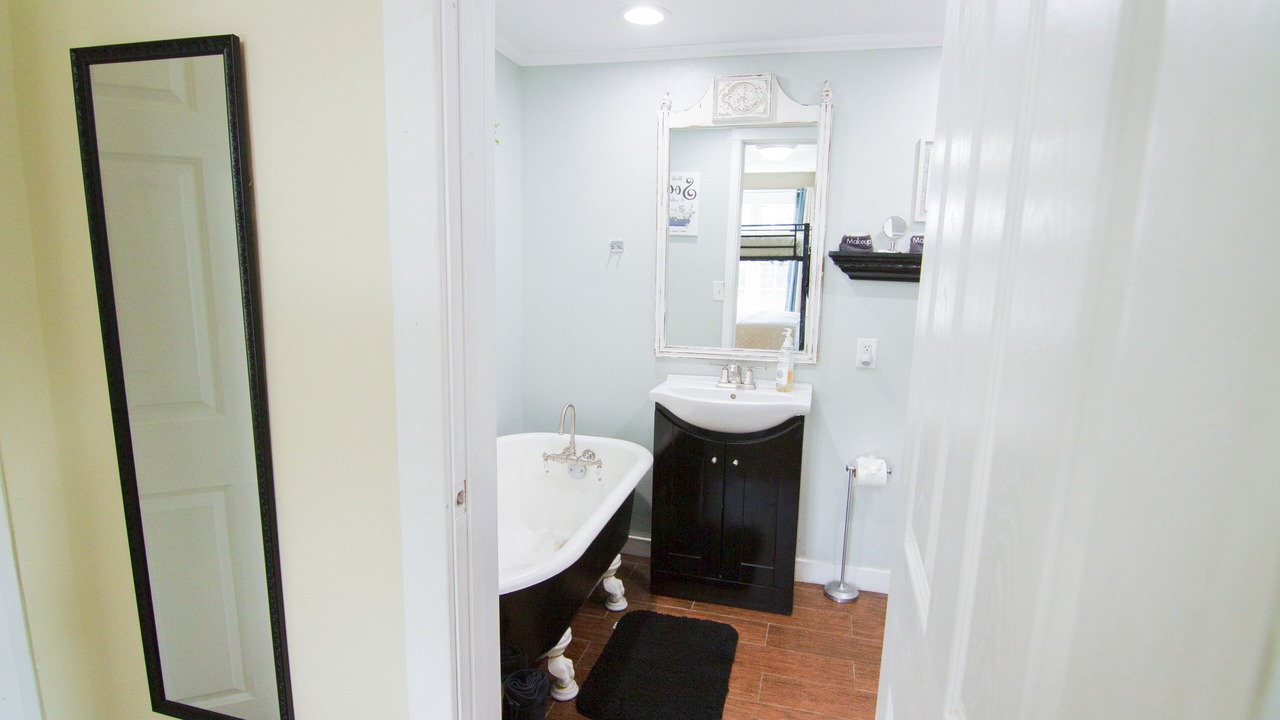 Photo of Bathroom in Glenwood