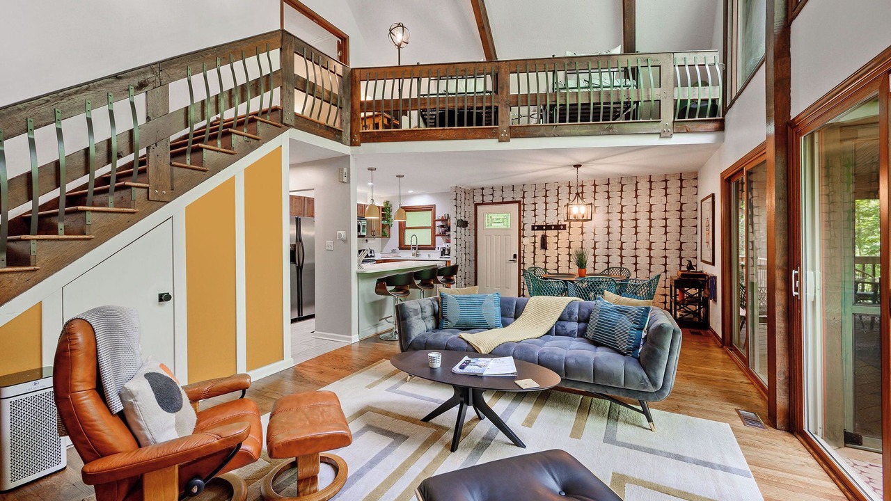 Photo of Livingroom in Northwest Raleigh