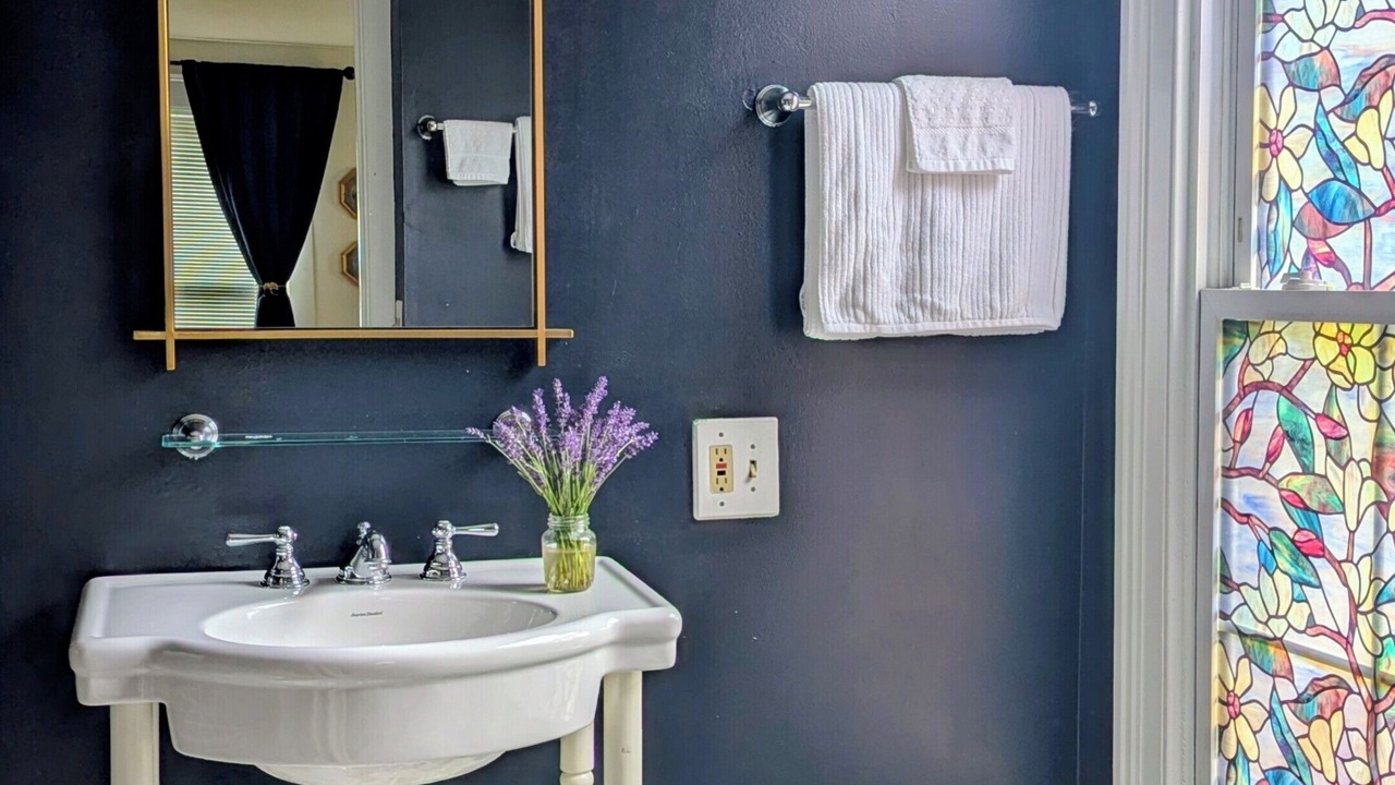 Photo of Bathroom in Thornhill