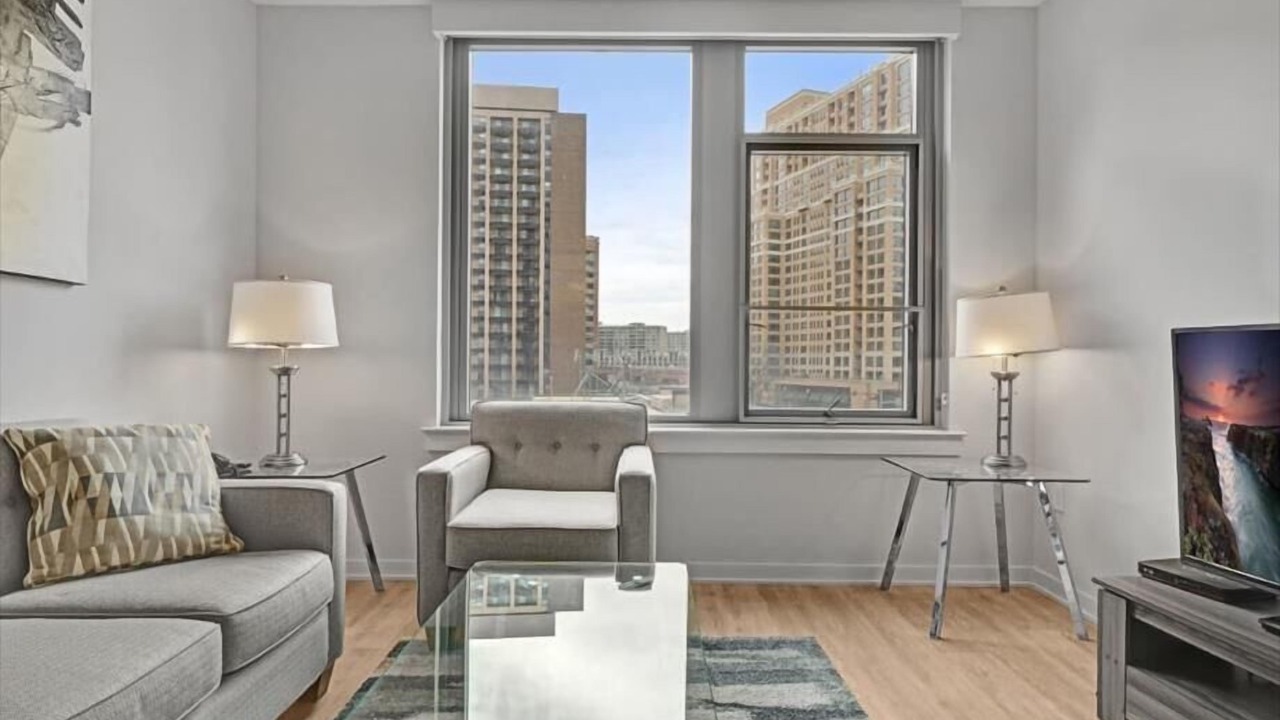 Photo of Bedroom in Crystal City