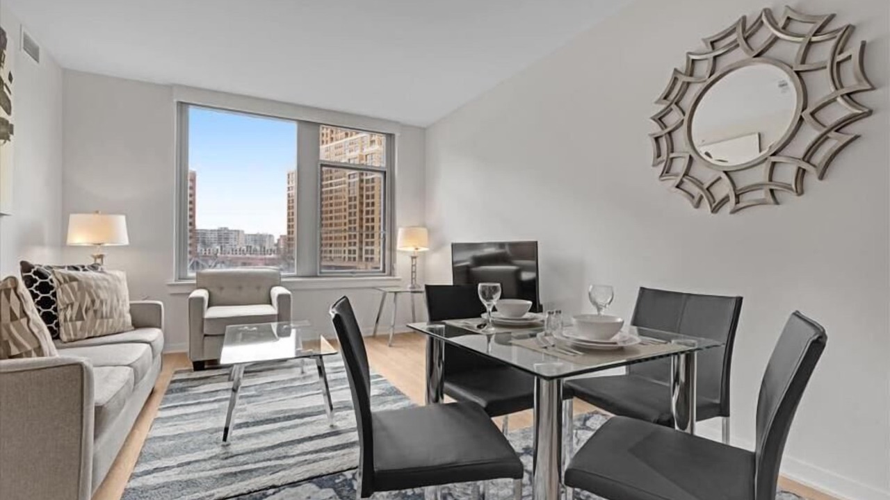 Photo of Bedroom in Crystal City
