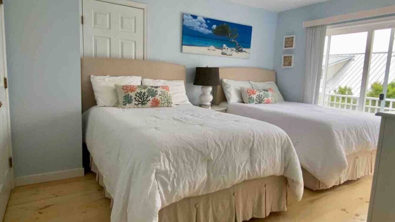Photo of Bedroom in Sunset Island