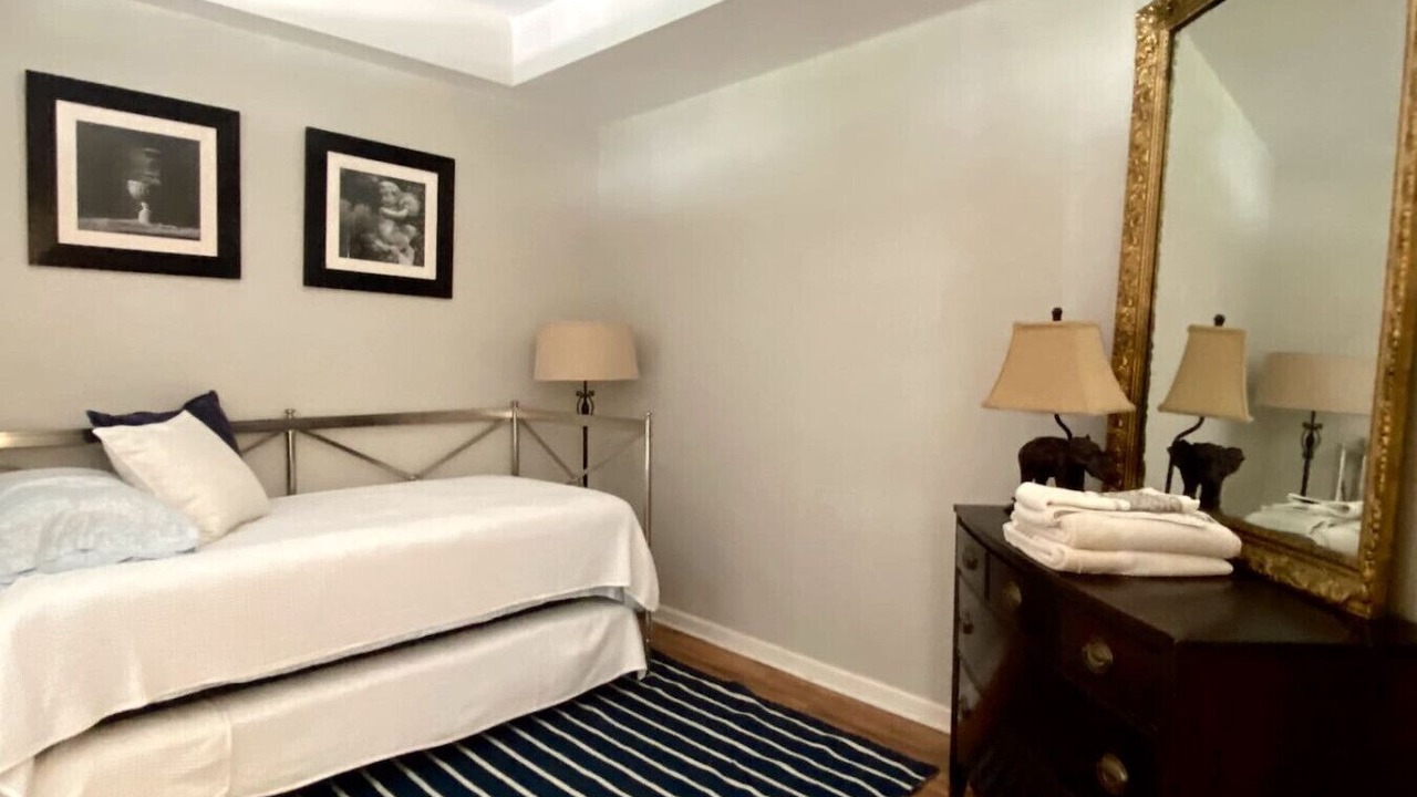 Photo of Bedroom in Sunset Island