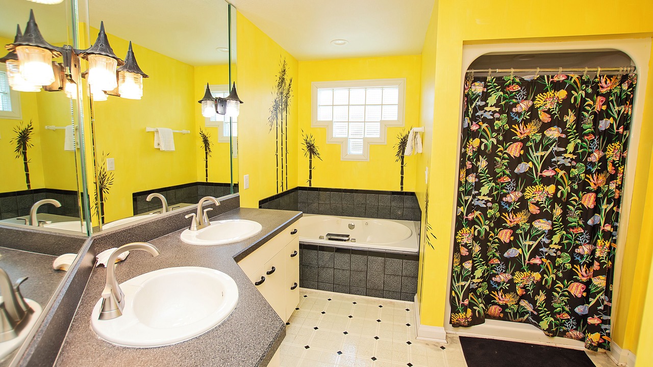 Photo of Bathroom in Monteray Shores