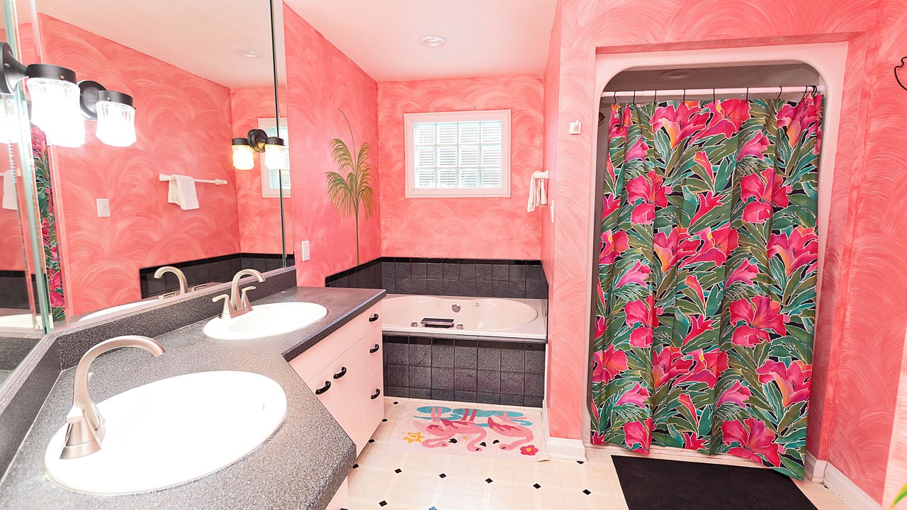 Photo of Bathroom in Monteray Shores