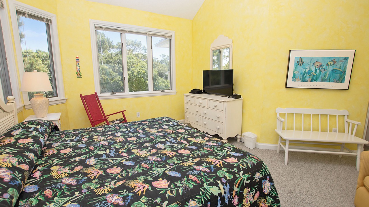 Photo of Bedroom in Monteray Shores