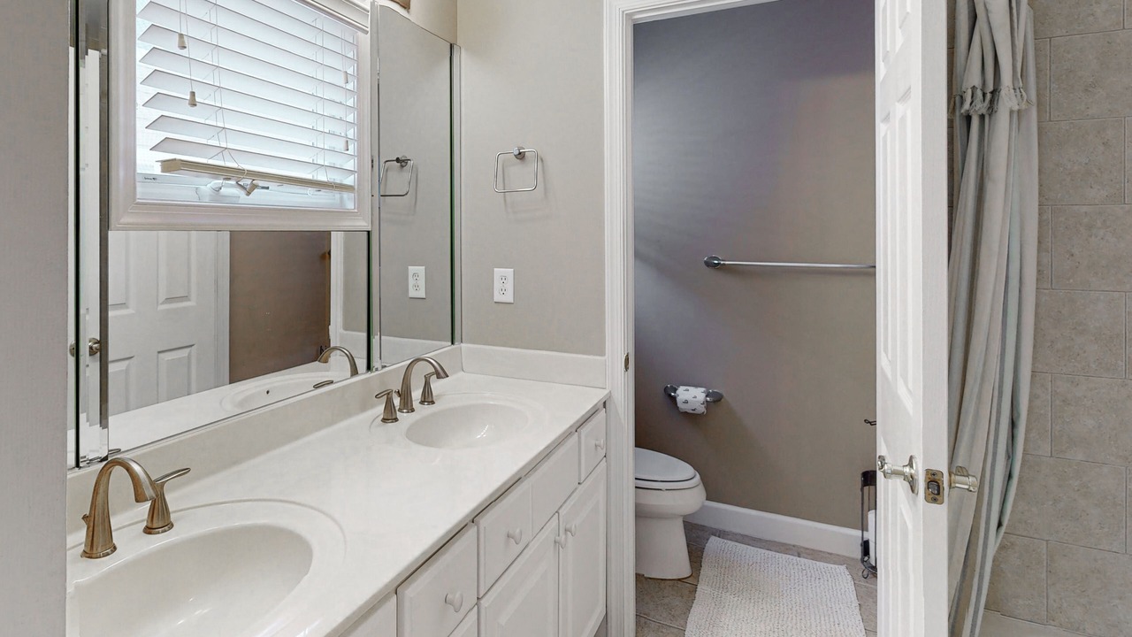 Photo of Bathroom in Midtown Ocean City