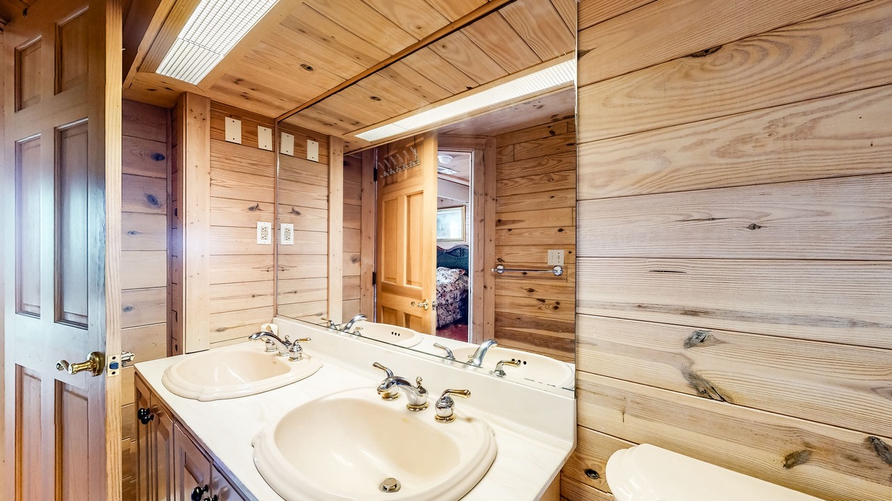 Photo of Bathroom in Midtown Ocean City
