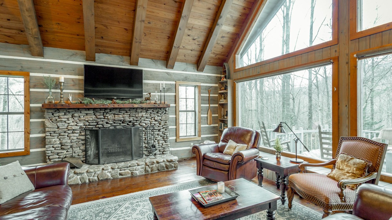 Photo of Livingroom in LaFayette