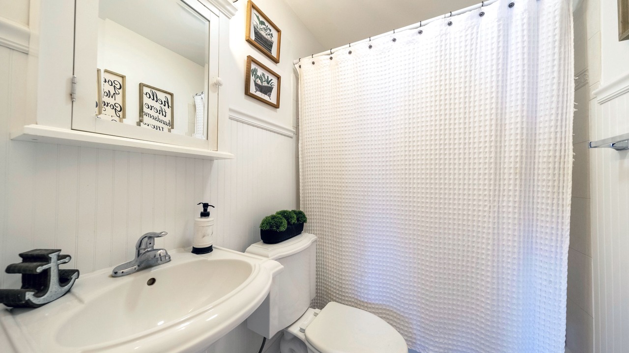 Photo of Bathroom in Anglesea