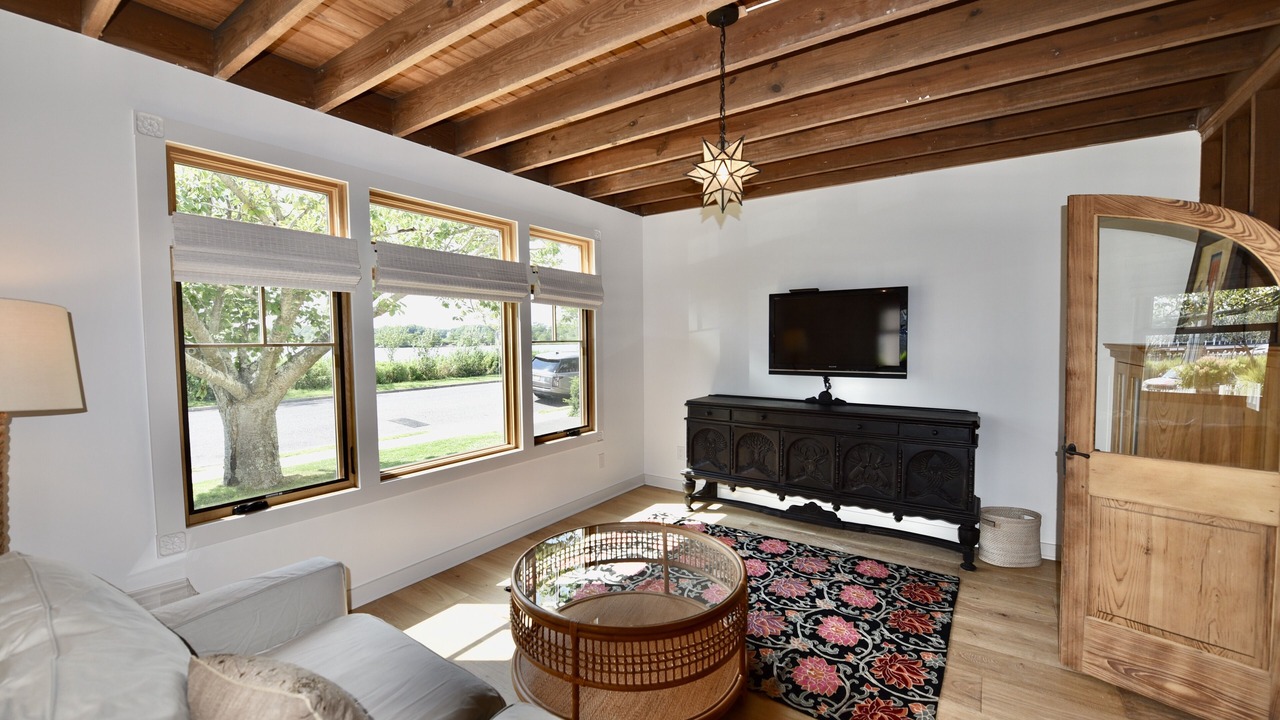 Photo of Livingroom in Avon