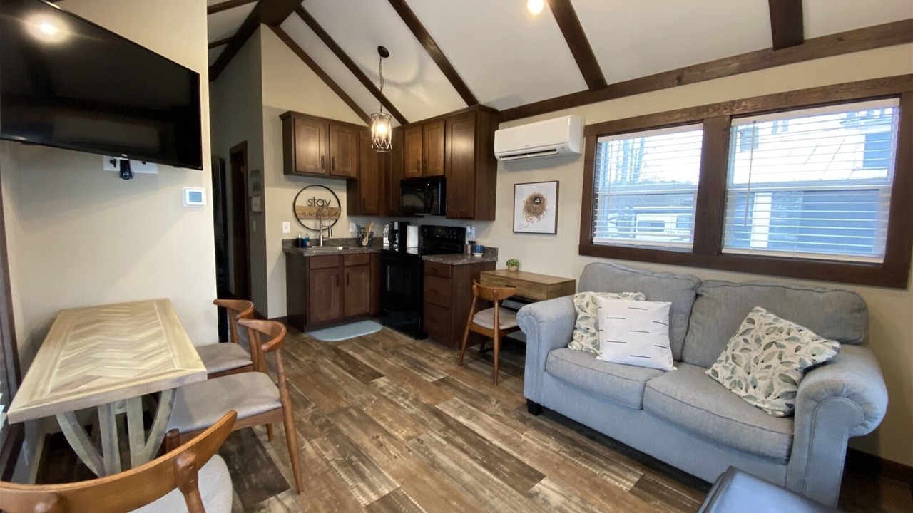 Photo of Livingroom in Gadsden
