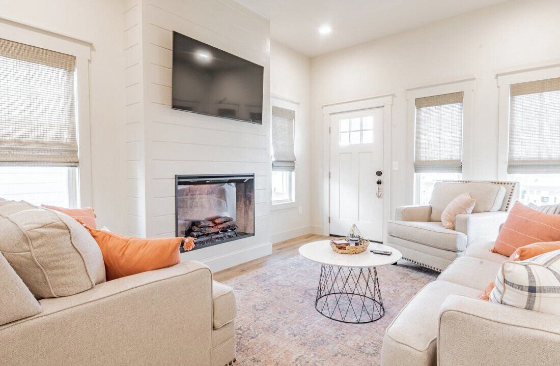 Photo of Livingroom in Guntersville