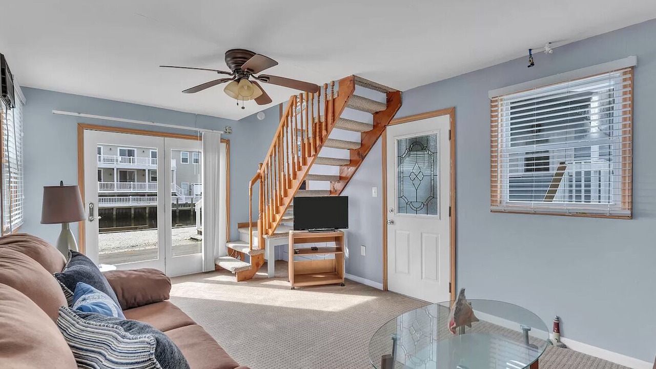 Photo of Livingroom in Beach Haven West