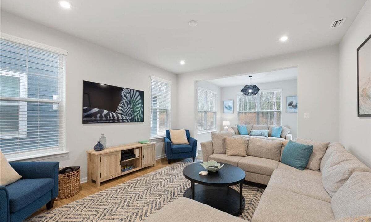 Photo of Livingroom in Bayside