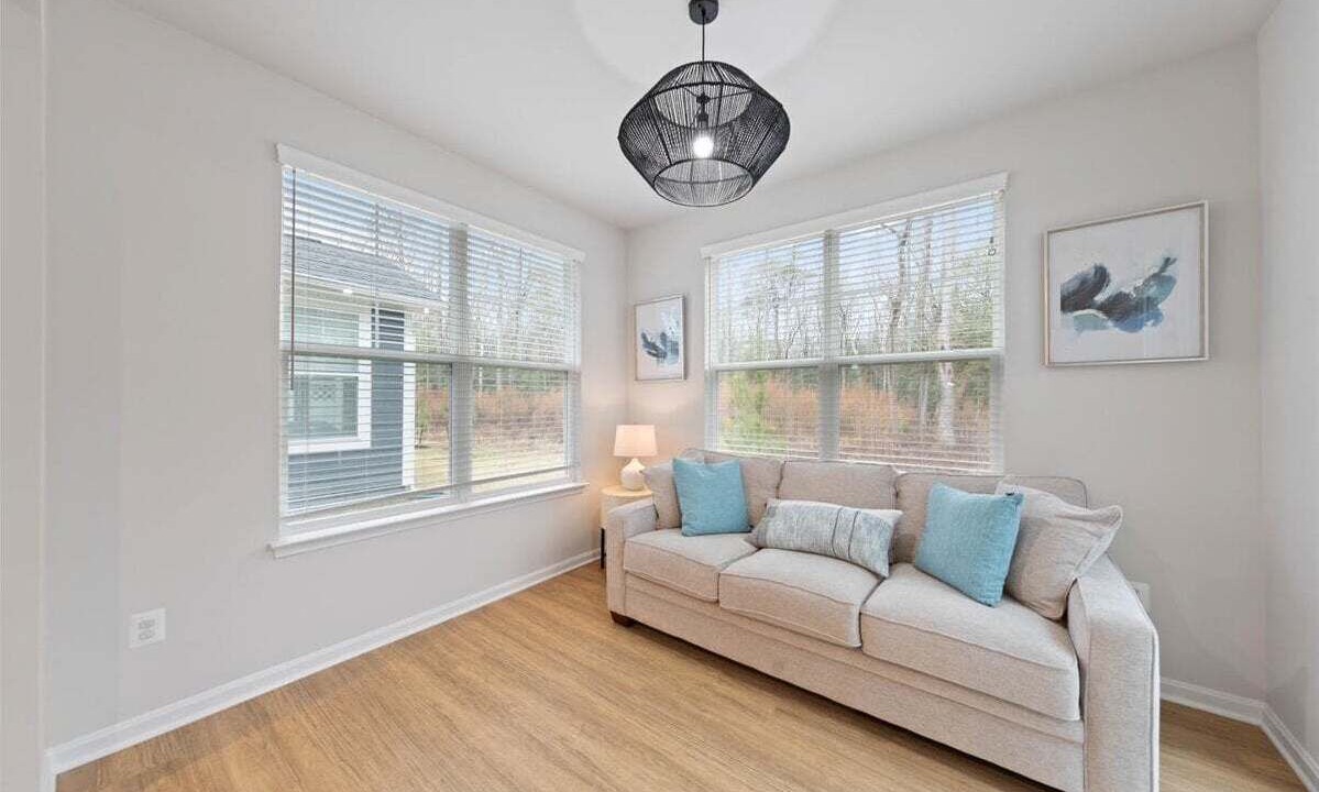 Photo of Livingroom in Bayside