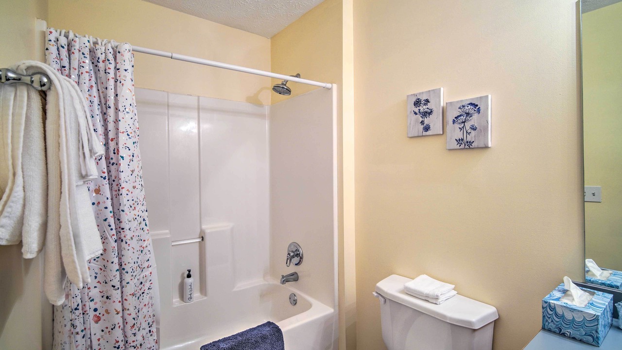 Photo of Bathroom in Euharlee