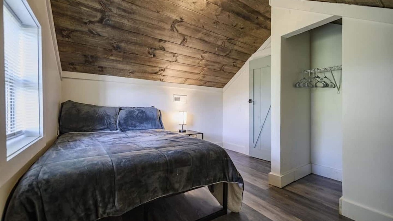 Photo of Bedroom in Decherd