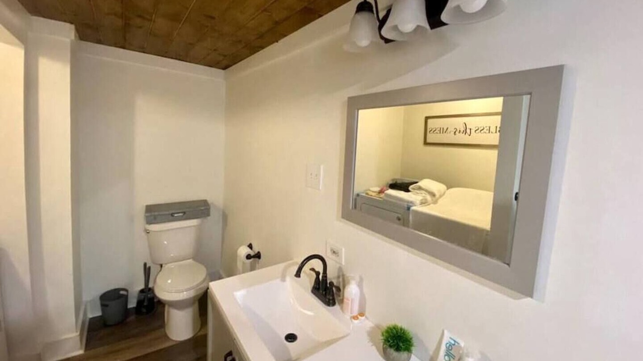 Photo of Bathroom in Decherd