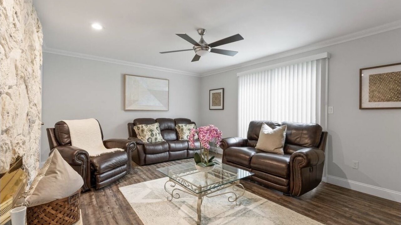 Photo of Livingroom in Neptune City
