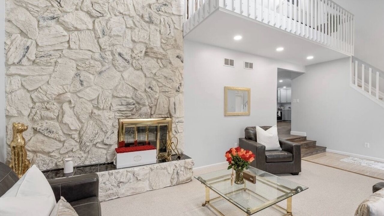 Photo of Livingroom in Neptune City