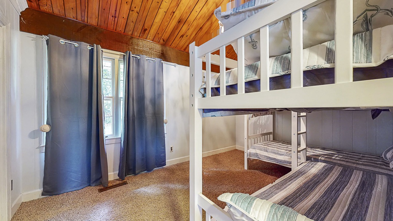 Photo of Bedroom in Vincent