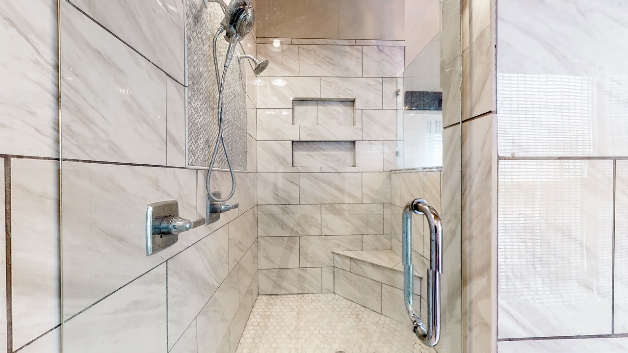 Photo of Bathroom in Vincent