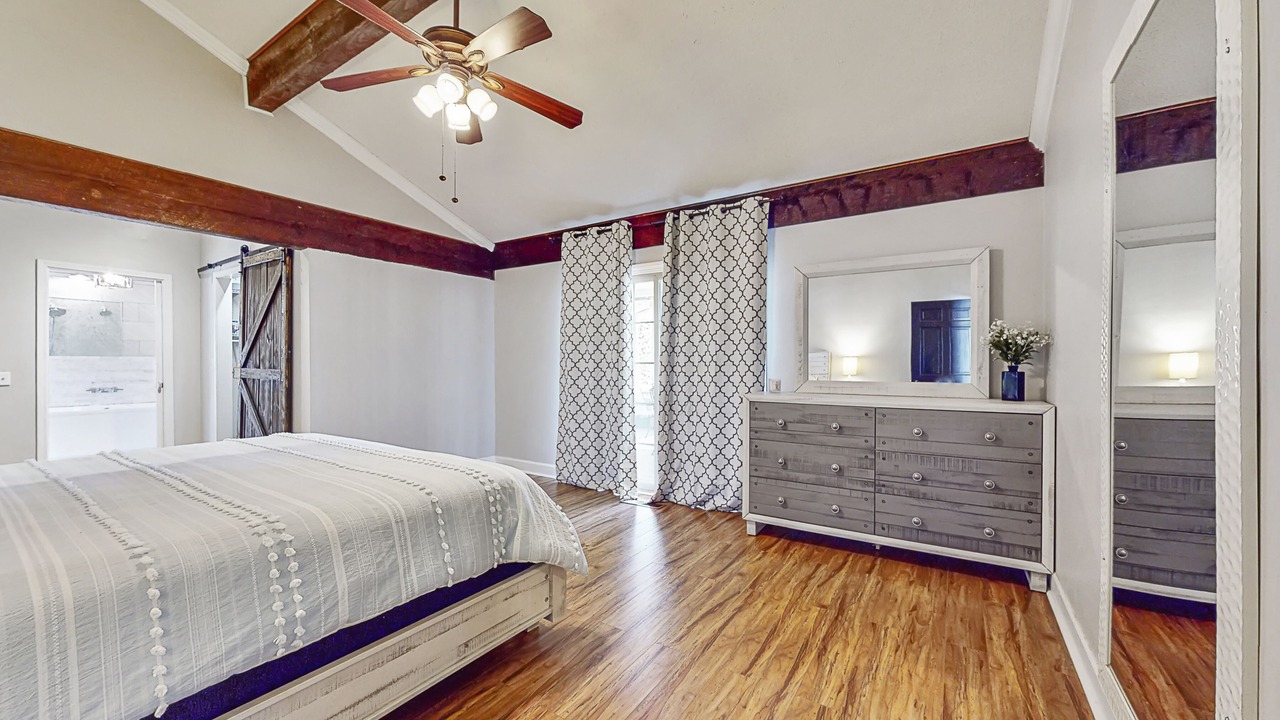 Photo of Bedroom in Vincent