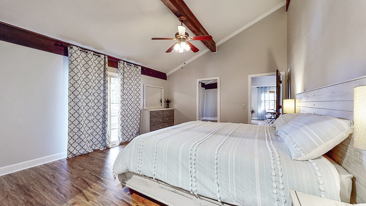 Photo of Bedroom in Vincent